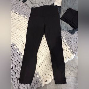 Selling Lululemon Wunder Train 25” Leggings. NWOT
